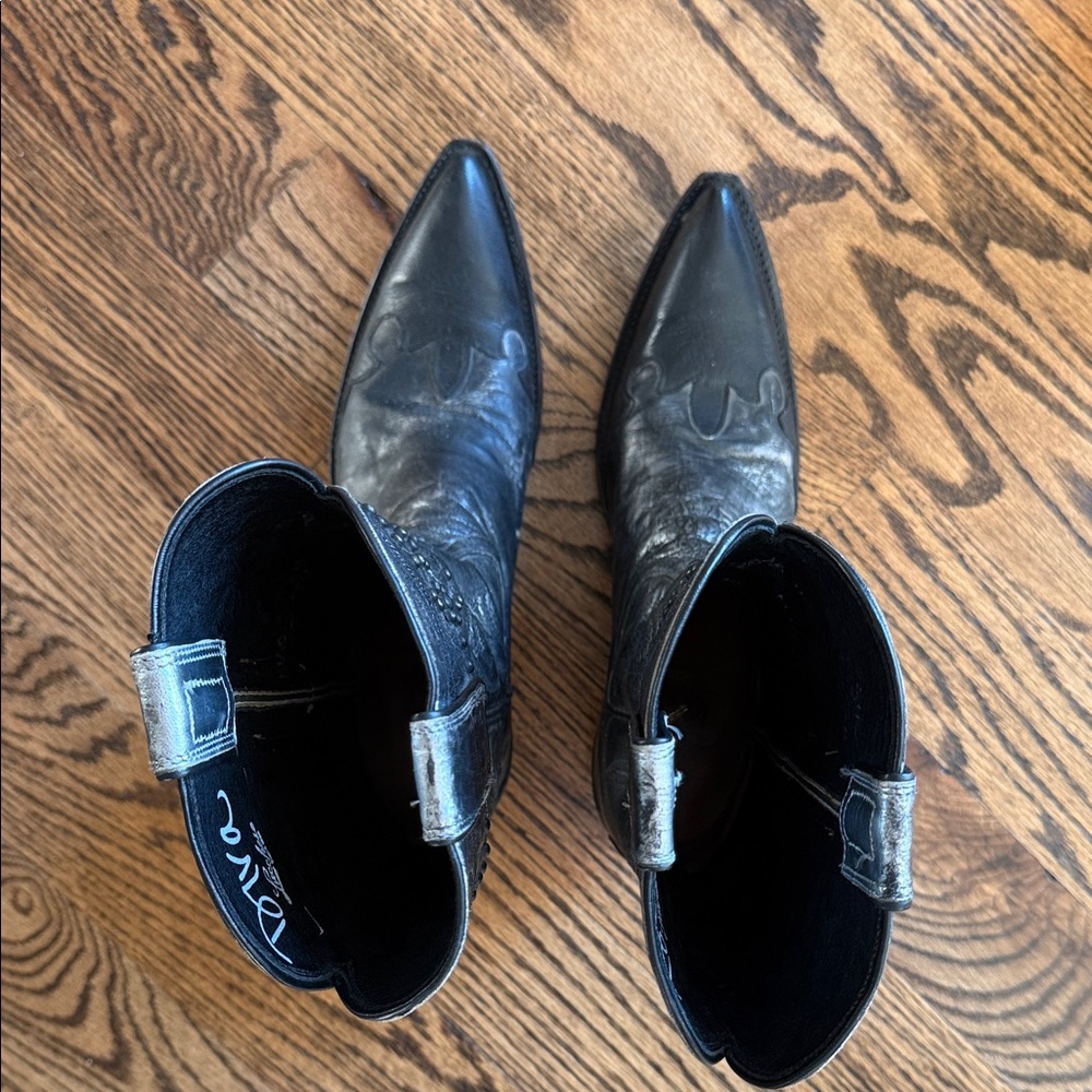 Lucchese Diva Agata Limited Edition, Rare black studded/metallic boots size 8B - Picture 9 of 12